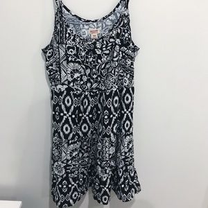 🆒 Black & White Pattern Dress 🆒